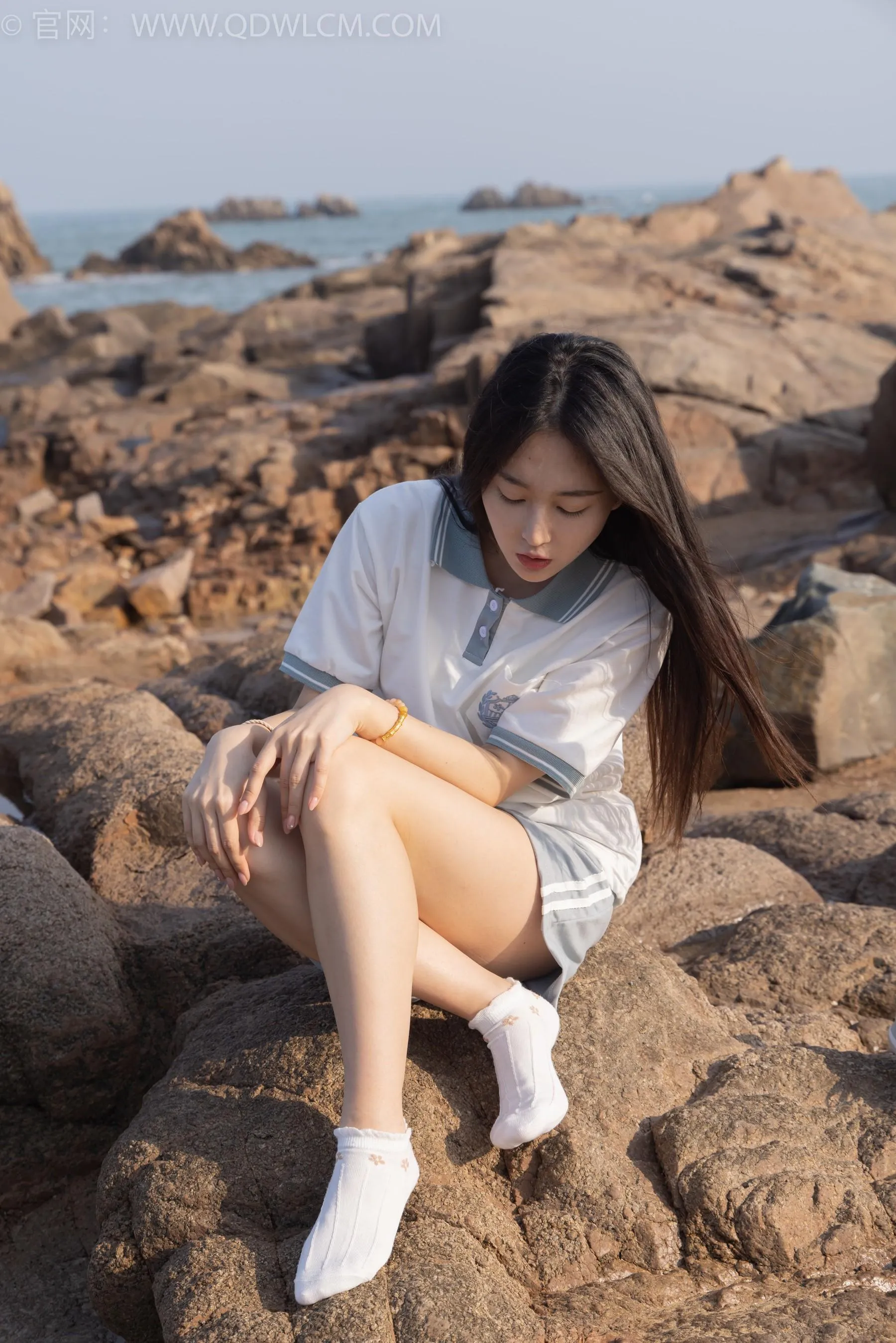 物恋传媒 NO.1567 美兔-海边的风 [151P]插图3